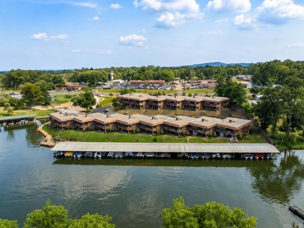 1412 UNIT 13A AIRPORT RD, Hot Springs, AR 71913