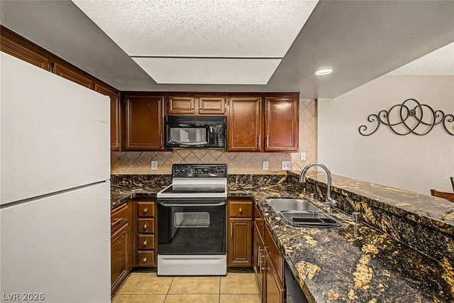 2753 Lodestone Drive, Las Vegas, NV 89117