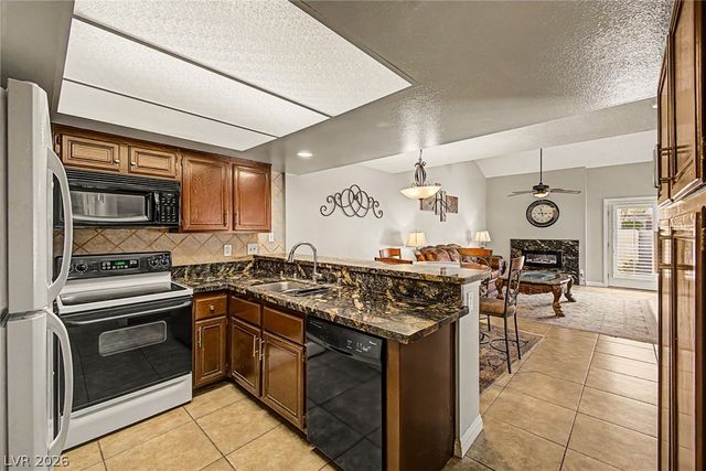 2753 Lodestone Drive, Las Vegas, NV 89117