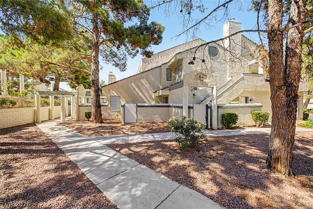 2753 Lodestone Drive, Las Vegas, NV 89117