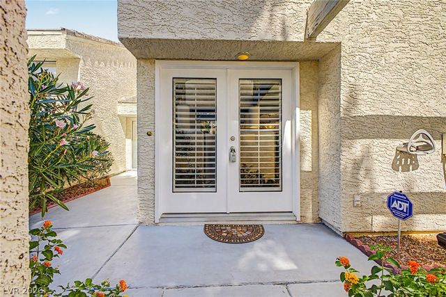 2753 Lodestone Drive, Las Vegas, NV 89117