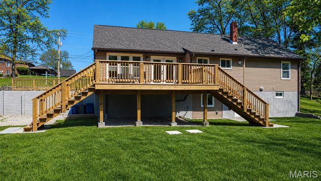 12902 Dorsett Road, Maryland Heights, MO 63043