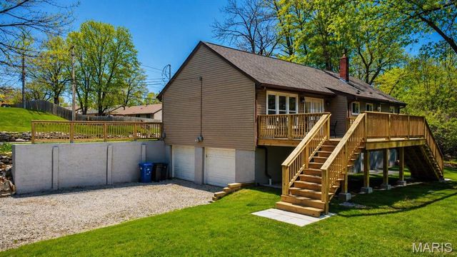 12902 Dorsett Road, Maryland Heights, MO 63043
