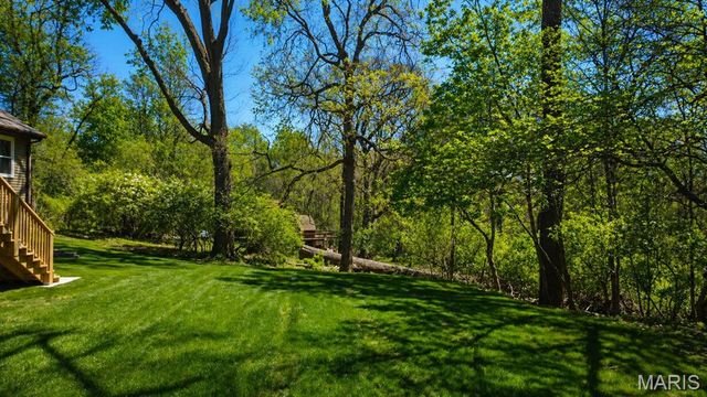 12902 Dorsett Road, Maryland Heights, MO 63043