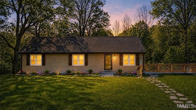 12902 Dorsett Road, Maryland Heights, MO 63043