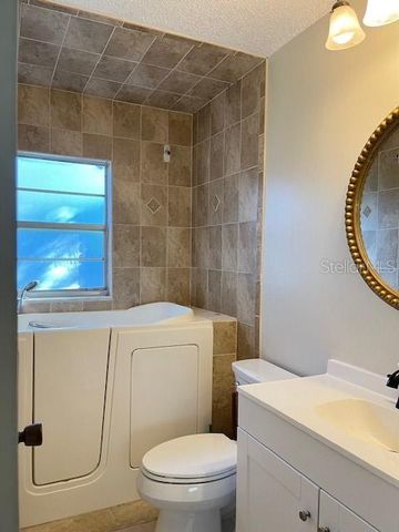 1821 OAK STREET, Deland, FL 32724