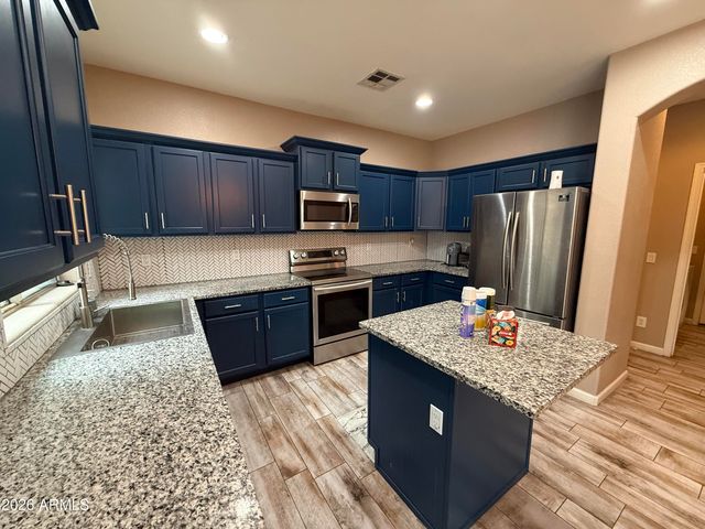 1011 E REDWOOD Drive, Chandler, AZ 85286