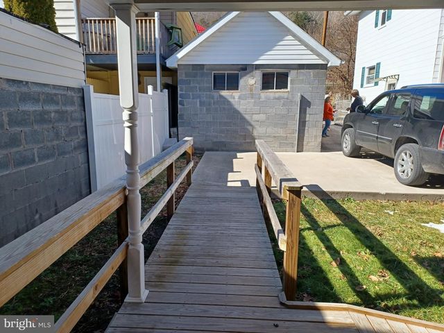 720 FREDERICK ST, Cumberland, MD 21502