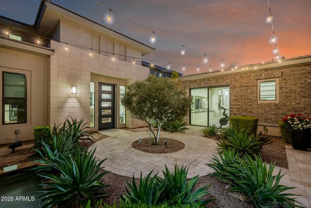 2665 E HUMMINGBIRD Way, Gilbert, AZ 85297