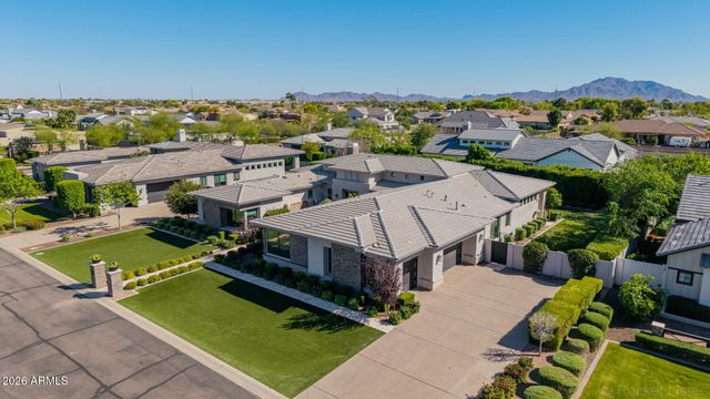 2665 E HUMMINGBIRD Way, Gilbert, AZ 85297