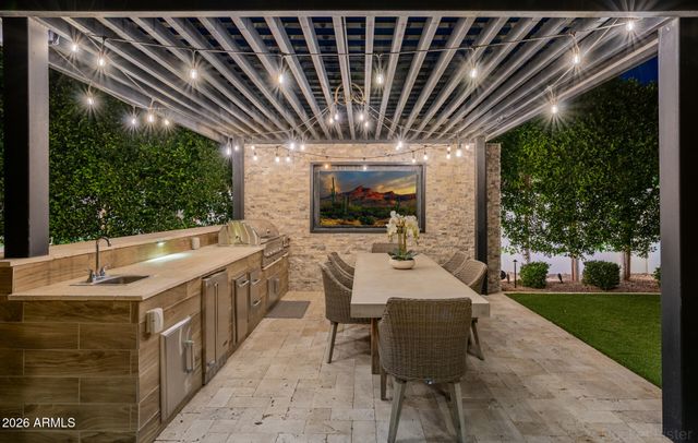 2665 E HUMMINGBIRD Way, Gilbert, AZ 85297