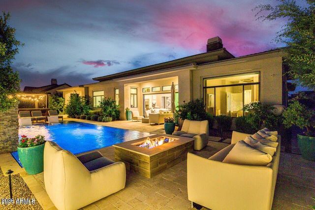 2665 E HUMMINGBIRD Way, Gilbert, AZ 85297