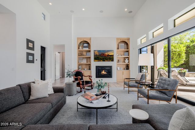 2665 E HUMMINGBIRD Way, Gilbert, AZ 85297