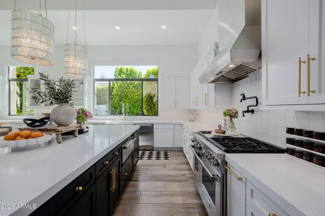 2665 E HUMMINGBIRD Way, Gilbert, AZ 85297