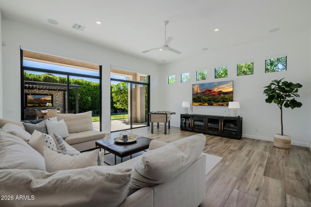 2665 E HUMMINGBIRD Way, Gilbert, AZ 85297