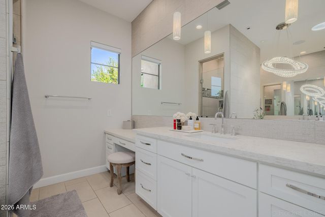 2665 E HUMMINGBIRD Way, Gilbert, AZ 85297