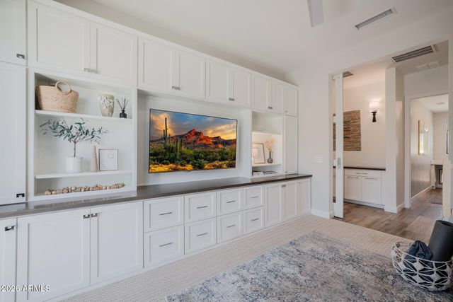 2665 E HUMMINGBIRD Way, Gilbert, AZ 85297