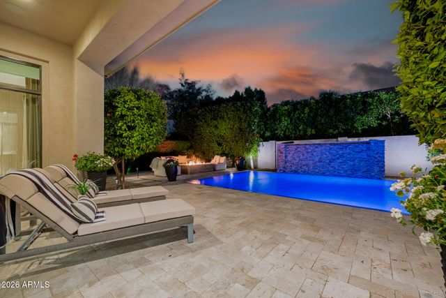 2665 E HUMMINGBIRD Way, Gilbert, AZ 85297