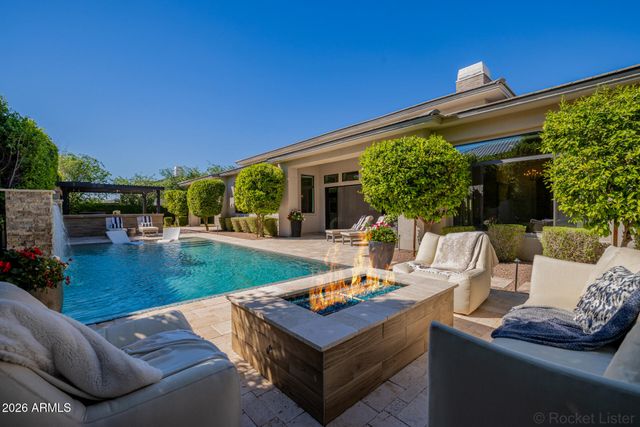 2665 E HUMMINGBIRD Way, Gilbert, AZ 85297