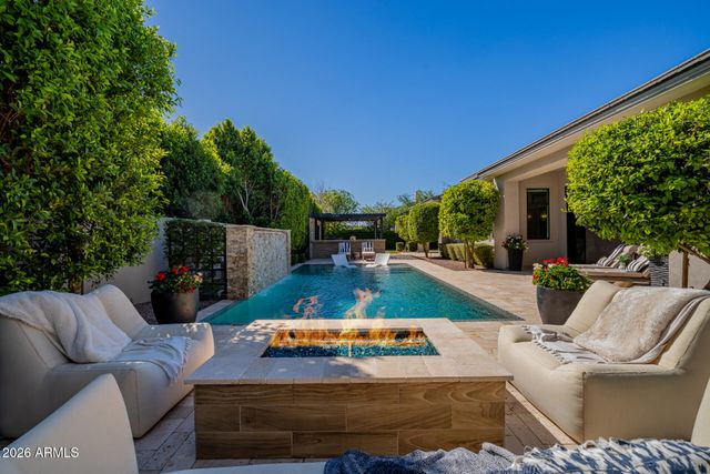 2665 E HUMMINGBIRD Way, Gilbert, AZ 85297