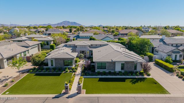 2665 E HUMMINGBIRD Way, Gilbert, AZ 85297