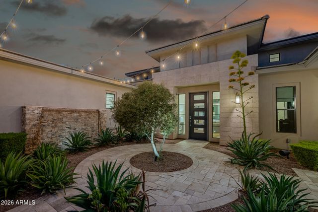 2665 E HUMMINGBIRD Way, Gilbert, AZ 85297