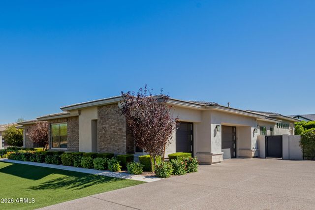 2665 E HUMMINGBIRD Way, Gilbert, AZ 85297