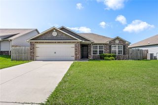 1571 Edinburgh Drive, Centerton, AR 72719
