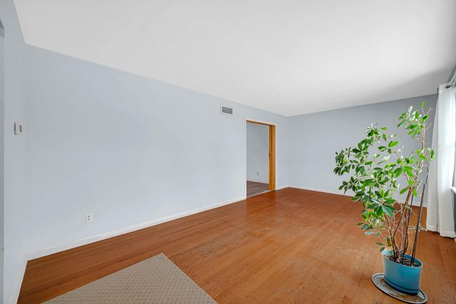 8639 Linden Avenue, Munster, IN 46321