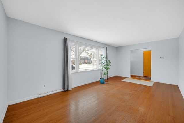 8639 Linden Avenue, Munster, IN 46321