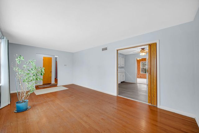 8639 Linden Avenue, Munster, IN 46321