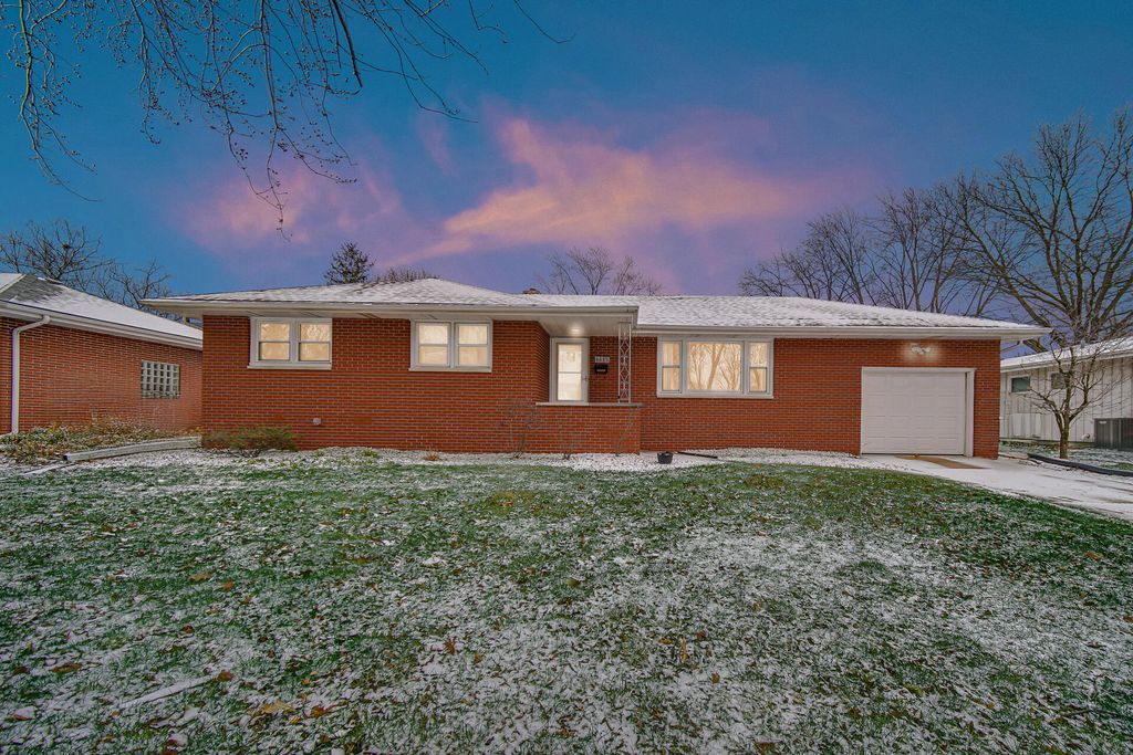 8639 Linden Avenue, Munster, IN 46321