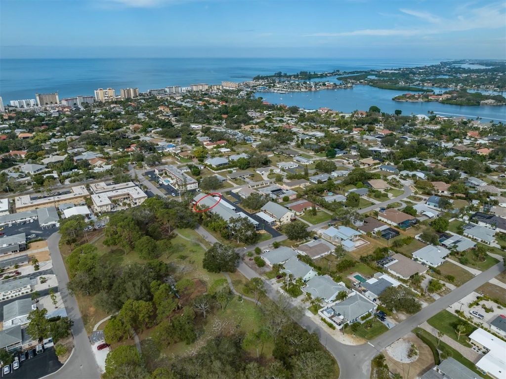 533 PARKDALE MEWS 533, Venice, FL 34285