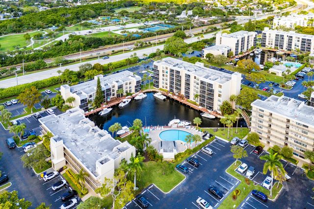 10 Royal Palm Way 203, Boca Raton, FL 33432