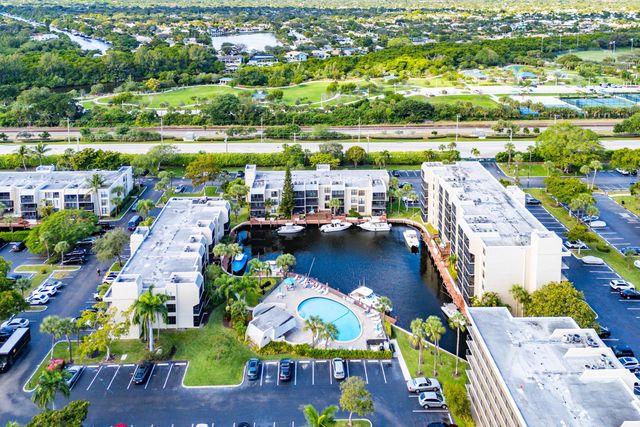 10 Royal Palm Way 203, Boca Raton, FL 33432
