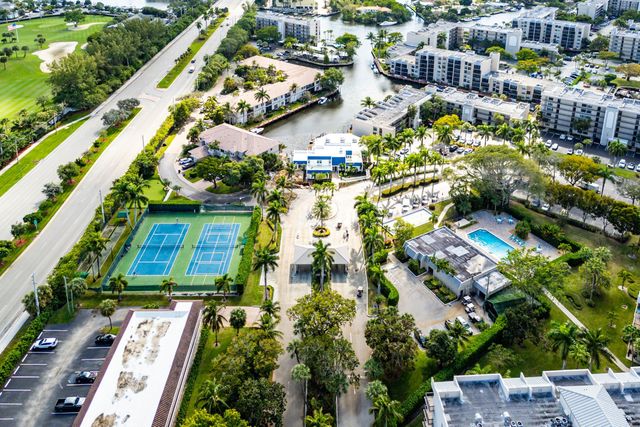 10 Royal Palm Way 203, Boca Raton, FL 33432