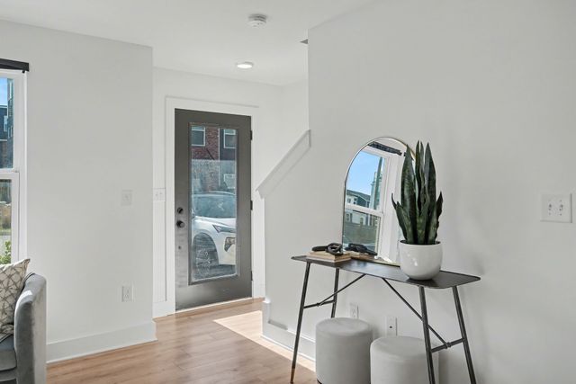 102 Duke St Apt 7, Nashville, TN 37207