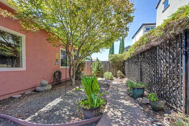 3554 Cooper Island Road, West Sacramento, CA 95691