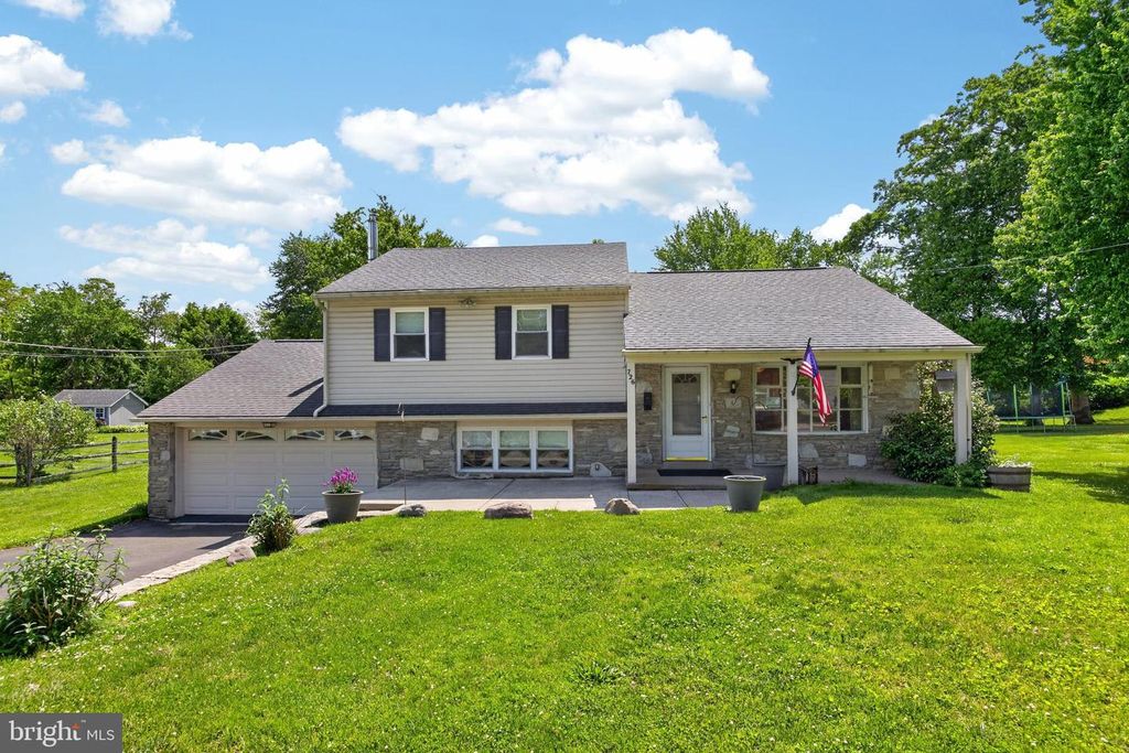 726 CLAIRE RD, Warminster, PA 18974
