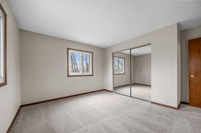 9527 Parrish Avenue NE, Elk River, MN 55330