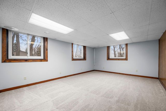 9527 Parrish Avenue NE, Elk River, MN 55330