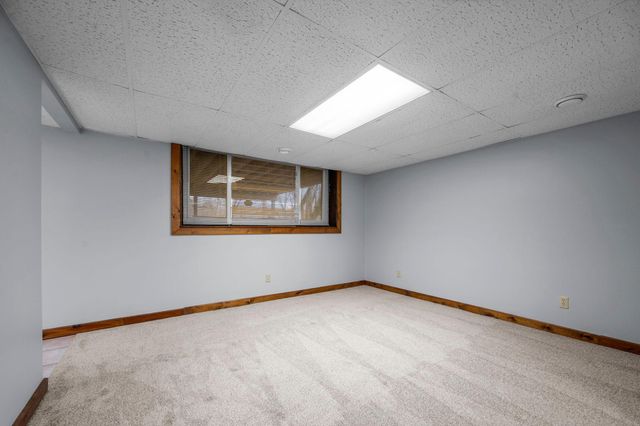 9527 Parrish Avenue NE, Elk River, MN 55330