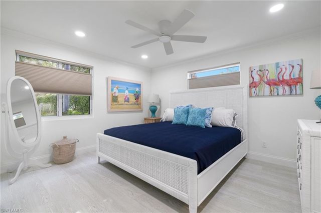 960 7th ST S # 101, Naples, FL 34102