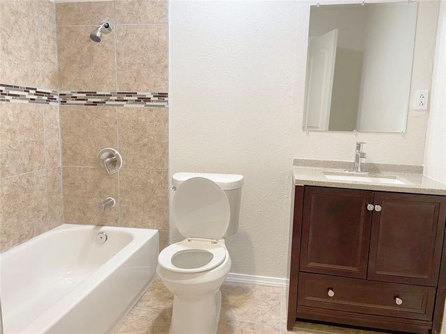 12115 Segrest Drive, Houston, TX 77047