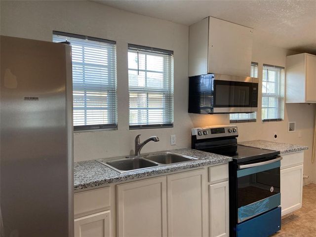 12115 Segrest Drive, Houston, TX 77047