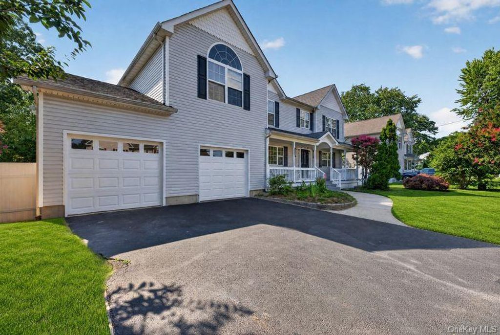296 Westchester Avenue, West Babylon, NY 11704 — photo 3