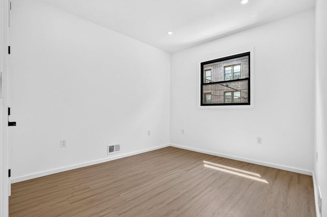 524 34TH ST, Union City, NJ 07087