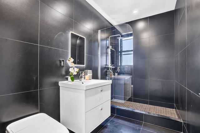524 34TH ST, Union City, NJ 07087