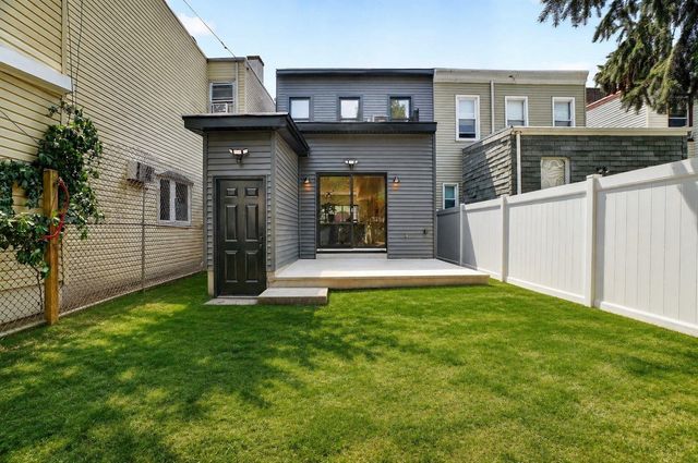 524 34TH ST, Union City, NJ 07087