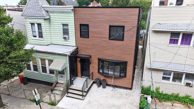 524 34TH ST, Union City, NJ 07087
